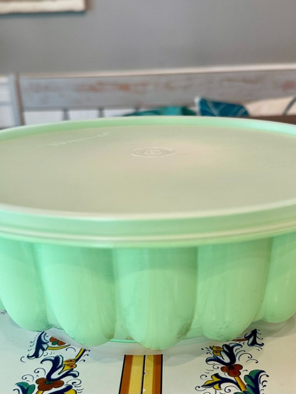 vintage mint green Tupperware Jel-N-Serve Jello Mold with a fluted ring